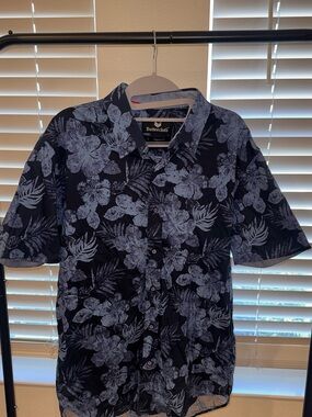 Buttercloth Navy Floral Short-Sleeve Button-Down Shirt